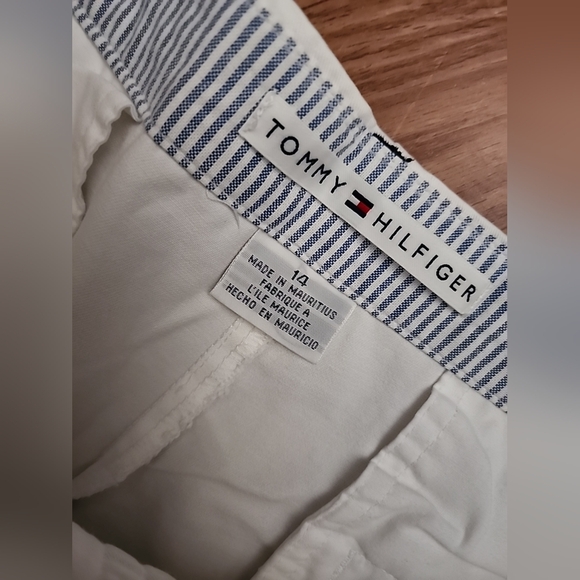 Tommy‎ Hilfiger White Casual Shorts Size 14 Cotton - Picture 2 of 10